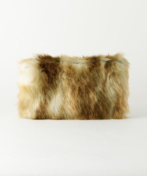 La Maison de Lyllis(メゾンドリリス)の「La Maison de Lyllis フェイクファークラッチバッグ/ L/M/d/L FUR CLT(クラッチバッグ・レディース・ライトグレー/ベージュ・フリー)」の4枚目の写真