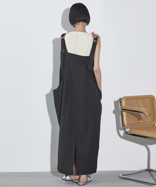 THE YOn（ザヨン）の「コルセットデザインビッグポケットジャンパー