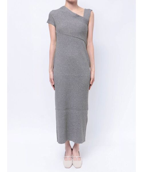 LAGUNAMOON（ラグナムーン）の「アシンメトリーラメブレンドニットワンピース（ワンピース・レディース・ボルドー/ブラック/グレー・SMALL/MEDIUM）」の5枚目の写真