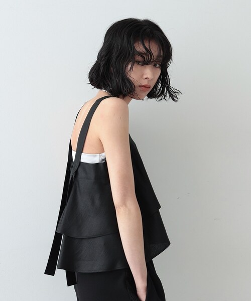 GALLEST（ギャレスト）の「◆シャインフレアキャミ（シャツ/ブラウス・レディース・アイボリー/ブラック/ブラウン系・38）」の4枚目の写真