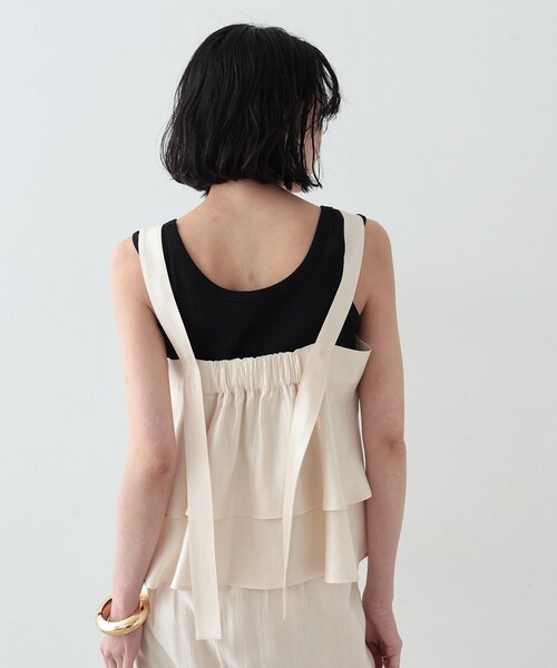 GALLEST（ギャレスト）の「◆シャインフレアキャミ（シャツ/ブラウス・レディース・アイボリー/ブラック/ブラウン系・38）」の12枚目の写真