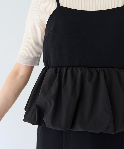 INCEDE(インシード)の「ウエストバルーンキャミワンピース(ワンピース・レディース・ブラック/グレイッシュベージュ・M/L/LL)」の5枚目の写真