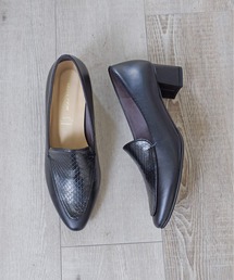 MODE KAORI（モードカオリ）の「【本革】コンビローファー/35753（パンプス）」