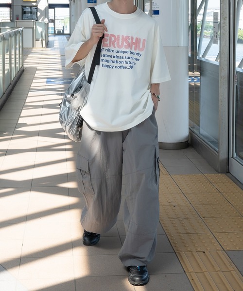 Perushu（ペルーシュ）の「ナイロンワイドパラシュートパンツ（その他パンツ・メンズ・ライトカーキ/オフホワイト/グレー・SMALL/MEDIUM/LARGE）」の6枚目の写真