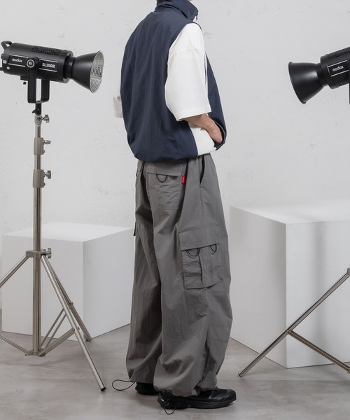 Perushu（ペルーシュ）の「ナイロンワイドパラシュートパンツ（その他パンツ・メンズ・ライトカーキ/オフホワイト/グレー・SMALL/MEDIUM/LARGE）」の18枚目の写真