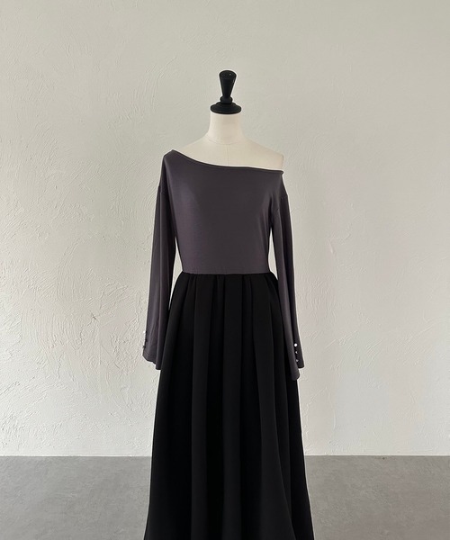 favclo.（ファブクロ）の「one shoulder balloon onepiece / ワンショルダーバルーンワンピース（ワンピース・レディース・チャコールグレー/オートミール・FREE）」の7枚目の写真