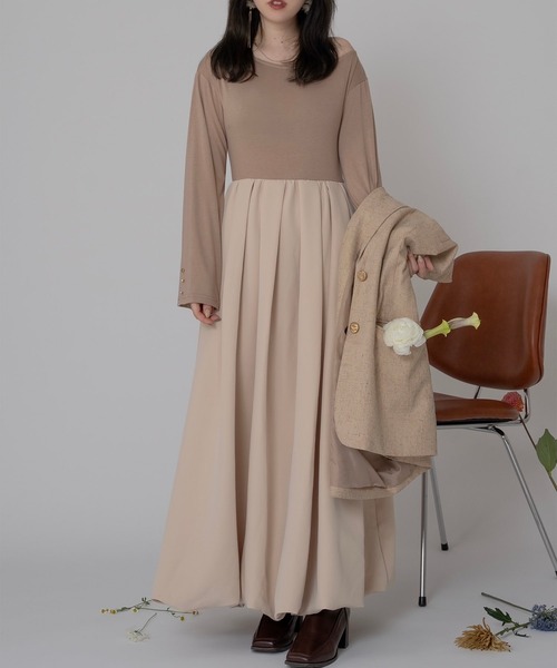 favclo.（ファブクロ）の「one shoulder balloon onepiece / ワンショルダーバルーンワンピース（ワンピース・レディース・チャコールグレー/オートミール・FREE）」の4枚目の写真