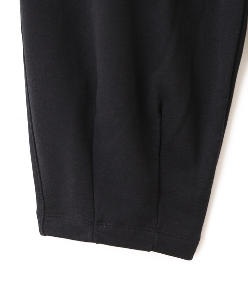 NIKE(ナイキ)の「NIKE CLUB OVERSIZED PANTS HJ1823(スウェットパンツ・メンズ・ブラック/グレー・M/L/XL)」の8枚目の写真