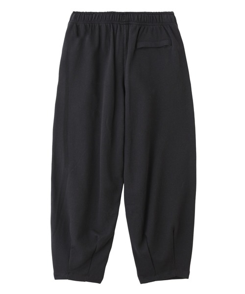 NIKE(ナイキ)の「NIKE CLUB OVERSIZED PANTS HJ1823(スウェットパンツ・メンズ・ブラック/グレー・M/L/XL)」の4枚目の写真