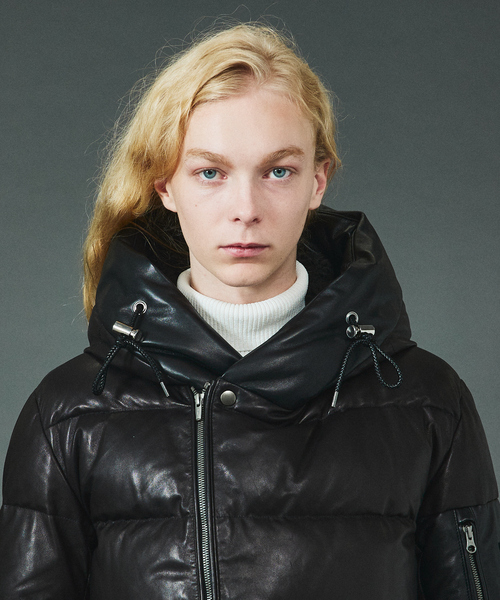 5351 POUR LES HOMMES(ゴーサンゴーイチプールオム)の「【数量限定】フーデット レザー ダウンジャケット(ダウンジャケット/コート・メンズ・ブラック・44/46/48/50)」の6枚目の写真