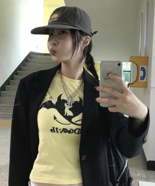 MEMECLE(メメクル)の「【 MEMECLE / メメクル 】ヴィンテージ サンライト ボールキャップ(キャップ・レディース・ブラウン/レッド/ダークグレー/アイボリー・FREE)」の6枚目の写真