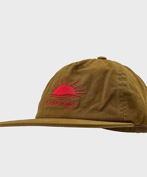 MEMECLE(メメクル)の「【 MEMECLE / メメクル 】ヴィンテージ サンライト ボールキャップ(キャップ・レディース・ブラウン/レッド/ダークグレー/アイボリー・FREE)」の13枚目の写真