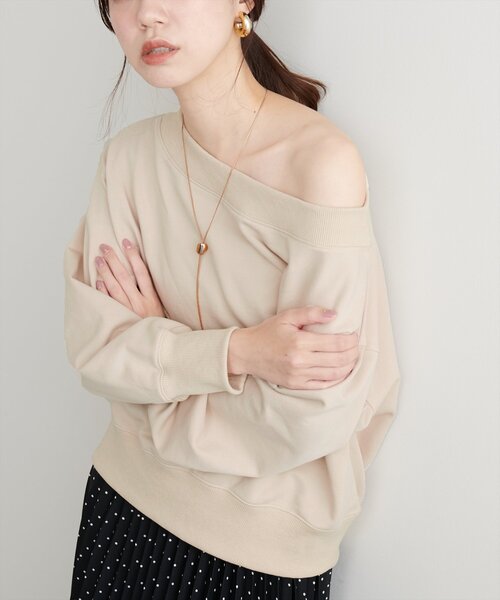 natural couture(ナチュラルクチュール)の「オフショルにもなる2way裏毛プルオーバー(Tシャツ/カットソー・レディース・スミクロ/ブラウン/ボルドー/ライトベージュ/サックスブルー・FREE)」の20枚目の写真