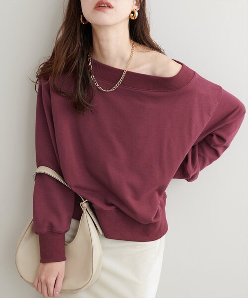 natural couture(ナチュラルクチュール)の「オフショルにもなる2way裏毛プルオーバー(Tシャツ/カットソー・レディース・スミクロ/ブラウン/ボルドー/ライトベージュ/サックスブルー・FREE)」の5枚目の写真