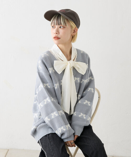 w closet（ダブルクローゼット）の「リボンビッグカーディガン（カーディガン/ボレロ・レディース・オフホワイト/ピンク/サックスブルー/ブラック・FREE）」の18枚目の写真