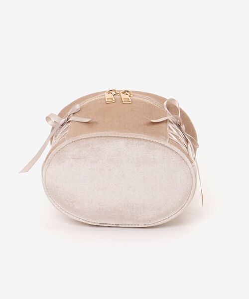 MAJESTIC LEGON（マジェスティックレゴン）の「レースアップベロアバニティバッグ（ショルダーバッグ・レディース・モカ/アイボリー・FREE）」の16枚目の写真