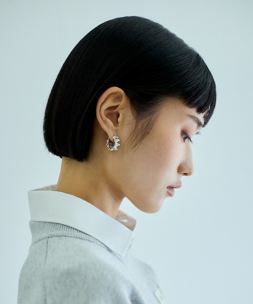 ADAM ET ROPE'（アダムエロペ）の「LES BIJOUX クリースフープピアス（ピアス（両耳用）・レディース・シルバー/ゴールド・FREE）」の3枚目の写真