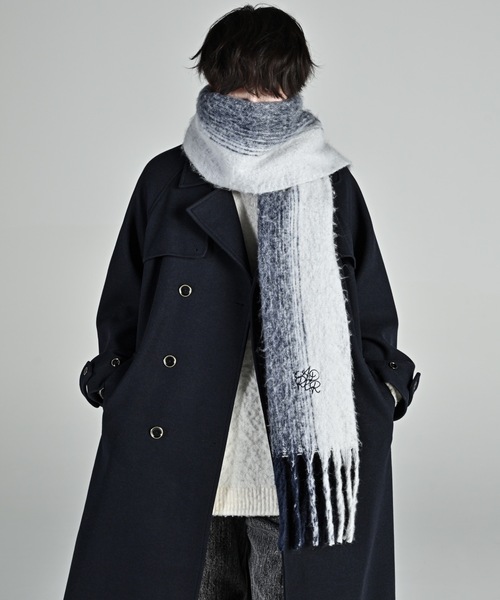 ADRER（アドラー）の「volume fringe shaggy muffler / ボリュームフリンジシャギーマフラー（マフラー・メンズ・ブラック/ブルー系1/ホワイト/ブラック系1/ブラック系2/ブラウン系1/ネイビー系1・FREE）」の13枚目の写真