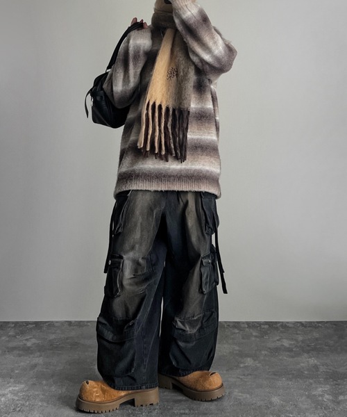 ADRER（アドラー）の「volume fringe shaggy muffler / ボリュームフリンジシャギーマフラー（マフラー・メンズ・ブラック/ブルー系1/ホワイト/ブラック系1/ブラック系2/ブラウン系1/ネイビー系1・FREE）」の21枚目の写真