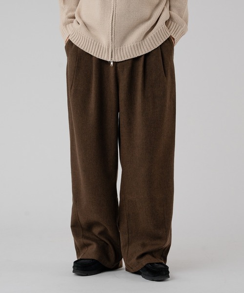 Adoon plain(アドーンプレーン)の「ヘリンボーンバレルレッグワイドパンツ(スラックス・メンズ・ブラウン/チャコールグレー・LARGE/MEDIUM)」の4枚目の写真