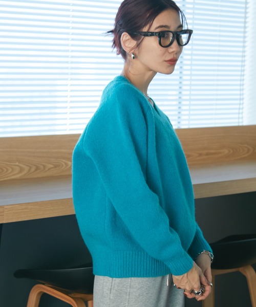 Auntie Rosa Holiday（アンティローザホリデー）の「ラグランVネックニットプルオーバー（ニット/セーター・レディース・ピンク/ブルー/ブラック/ダークグレー・FREE）」の7枚目の写真