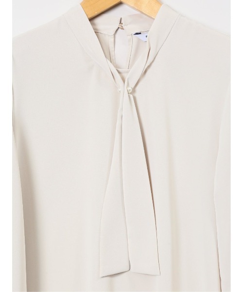 m.f.editorial（エムエフエディトリアル）の「【ストレッチ　マシンウォッシャブル】m.f.エディトリアル レディース パールボウタイ 8分袖プルオーバーブラウス（シャツ/ブラウス・レディース・サックスブルー/ホワイト/ライトグレー・MEDIUM/LARGE）」の7枚目の写真