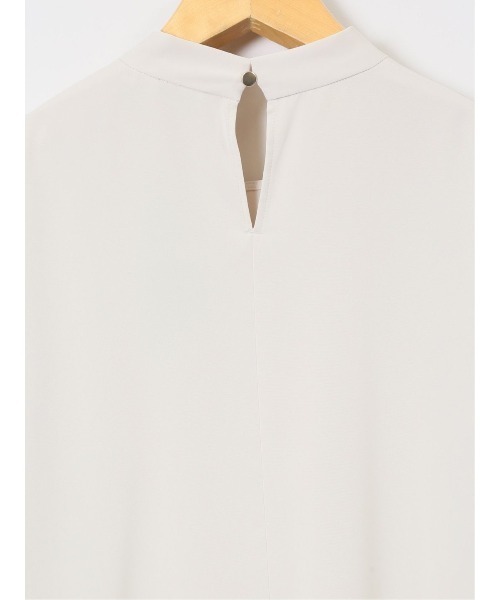 m.f.editorial（エムエフエディトリアル）の「【ストレッチ　マシンウォッシャブル】m.f.エディトリアル レディース パールボウタイ 8分袖プルオーバーブラウス（シャツ/ブラウス・レディース・サックスブルー/ホワイト/ライトグレー・MEDIUM/LARGE）」の5枚目の写真