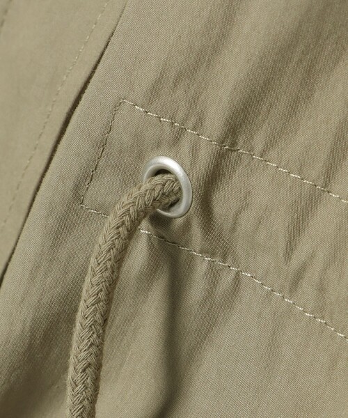 BEAMS HEART（ビームスハート）の「撥水ナイロンモッズコート（モッズコート・レディース・オリーブ/チャコールグレー/オフホワイト・FREE）」の13枚目の写真