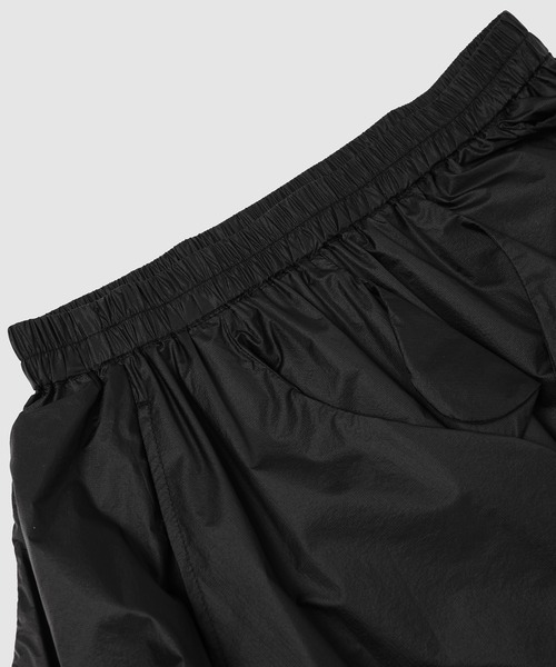 ANREALAGE（アンリアレイジ）の「WIND FAN BUMP SKIRT（スカート・レディース・ブルー系その他/ベージュ系その他/ブラック・40/38/36）」の5枚目の写真