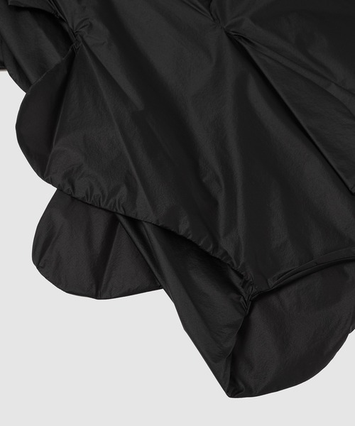 ANREALAGE（アンリアレイジ）の「WIND FAN BUMP SKIRT（スカート・レディース・ブルー系その他/ベージュ系その他/ブラック・40/38/36）」の7枚目の写真