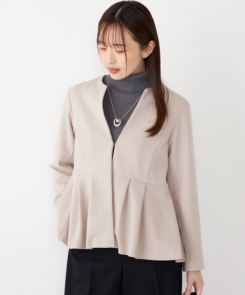 インタープラネット　ペプラムフリルジャケット　ベージュ　グレージュ SHIPS Colors:ストレッチ ジョーゼット ペプラム ジャケット