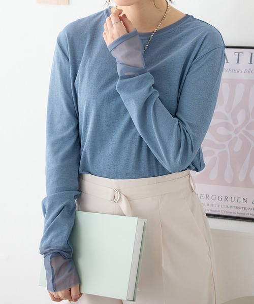 Viola e Viola(ヴィオラエヴィオラ)の「程よい透け感大人シアー素材切替トップス(Tシャツ/カットソー・レディース・ブラック/ホワイト/ブルー・3L/LL/L/M)」の4枚目の写真