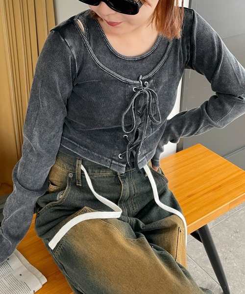 WEGO(ウィゴー)の「WEGO/【25年春夏新作】ヴィンテージライクレースアップトップス(Tシャツ/カットソー・レディース・スミクロ/ブラック・FREE)」の1枚目の写真