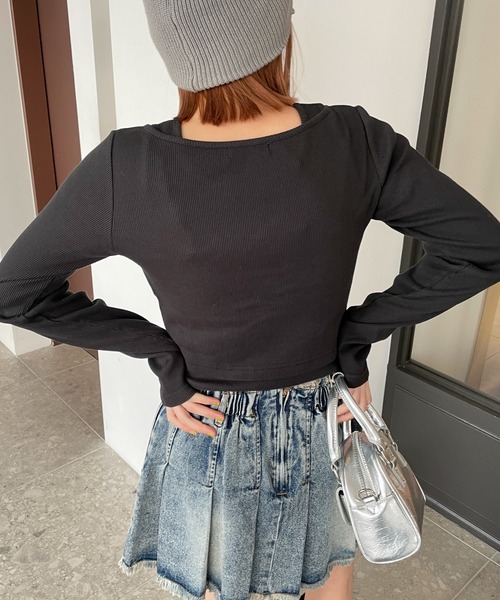 WEGO(ウィゴー)の「WEGO/【25年春夏新作】ヴィンテージライクレースアップトップス(Tシャツ/カットソー・レディース・スミクロ/ブラック・FREE)」の4枚目の写真