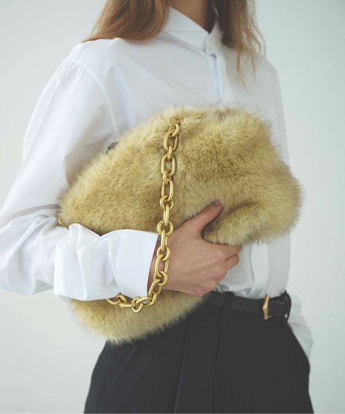 LE VERNIS（ル・ベルニ）の「LE VERNIS(ル・ベルニ)Renard big clutch（クラッチバッグ・レディース・ベージュ/ブラウン/チャコールグレー・FREE）」の3枚目の写真