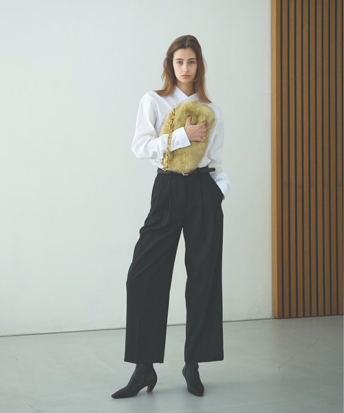 LE VERNIS（ル・ベルニ）の「LE VERNIS(ル・ベルニ)Renard big clutch（クラッチバッグ・レディース・ベージュ/ブラウン/チャコールグレー・FREE）」の4枚目の写真