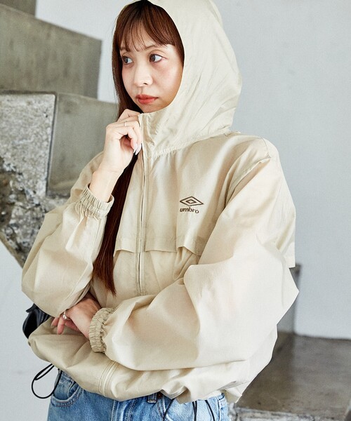 UMBRO（アンブロ）の「UMBRO × PUBLUX/アンブロ ワンポイント刺繍 シアーブルゾン　限定展開（ブルゾン・レディース・ベージュ/グレー・ﾌﾘ-）」の15枚目の写真