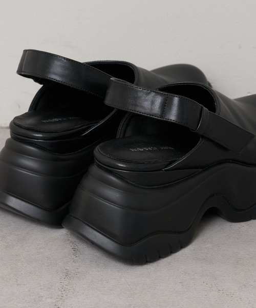 RAY CASSIN（レイカズン）の「厚底スリッポン（スリッポン・レディース・ブラック/ベージュ・M/S/L）」の11枚目の写真