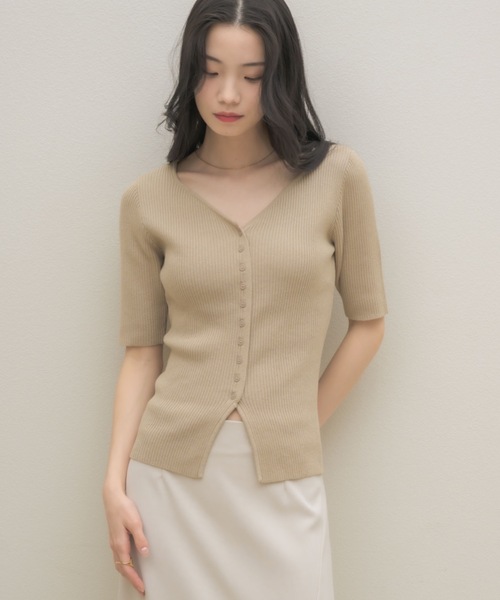 NEUNA(ヌナ)の「ハートネックカーディガン(ニット/セーター・レディース・ネイビー/ベージュ・FREE)」の1枚目の写真