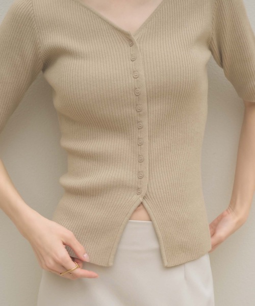 NEUNA(ヌナ)の「ハートネックカーディガン(ニット/セーター・レディース・ネイビー/ベージュ・FREE)」の4枚目の写真