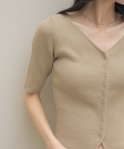 NEUNA(ヌナ)の「ハートネックカーディガン(ニット/セーター・レディース・ネイビー/ベージュ・FREE)」の5枚目の写真