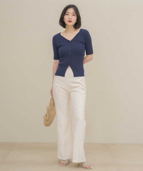 NEUNA(ヌナ)の「ハートネックカーディガン(ニット/セーター・レディース・ネイビー/ベージュ・FREE)」の10枚目の写真