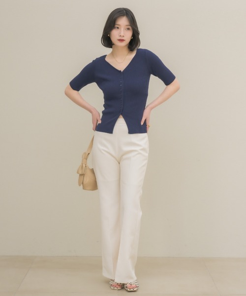 NEUNA(ヌナ)の「ハートネックカーディガン(ニット/セーター・レディース・ネイビー/ベージュ・FREE)」の12枚目の写真