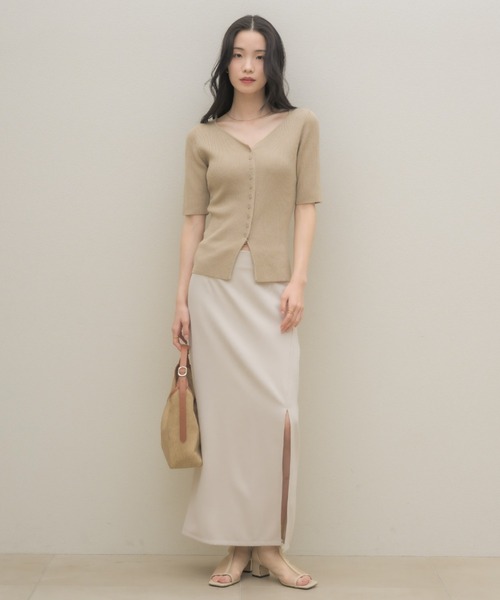 NEUNA(ヌナ)の「ハートネックカーディガン(ニット/セーター・レディース・ネイビー/ベージュ・FREE)」の7枚目の写真