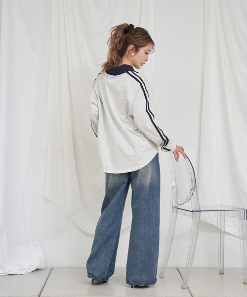 RAY CASSIN（レイカズン）の「襟スキッパーラインルーズTシャツ（Tシャツ/カットソー・レディース・グレー/ホワイト系その他/ネイビー・FREE）」の7枚目の写真