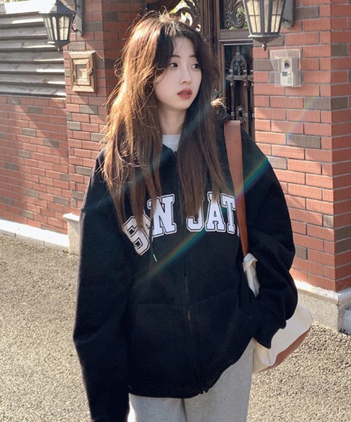 VIBGYOR（ヴィブジョー）の「[NARULA/ナルラ]スポーティー ロゴ ジップアップ パーカー(CZ)（パーカー・レディース・アイボリー/ブラック/グレー・FREE）」の9枚目の写真