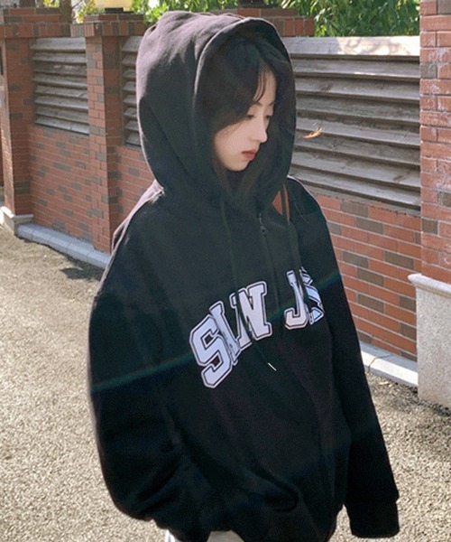 VIBGYOR（ヴィブジョー）の「[NARULA/ナルラ]スポーティー ロゴ ジップアップ パーカー(CZ)（パーカー・レディース・アイボリー/ブラック/グレー・FREE）」の11枚目の写真