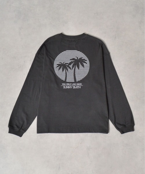 Sunny Smith(サニースミス)の「【SUNNY SMITH】SUNSETヤシの木柄 両面刺繍ロングスリーブTシャツ(CP)(Tシャツ/カットソー・メンズ・スモーク/ホワイト・L/M)」の9枚目の写真