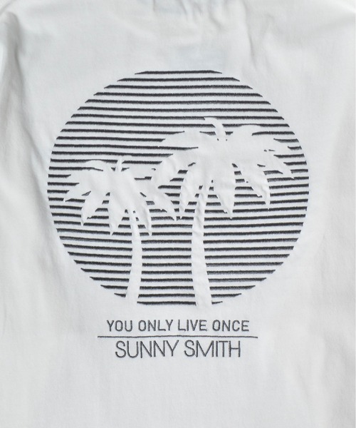 Sunny Smith(サニースミス)の「【SUNNY SMITH】SUNSETヤシの木柄 両面刺繍ロングスリーブTシャツ(CP)(Tシャツ/カットソー・メンズ・スモーク/ホワイト・L/M)」の6枚目の写真