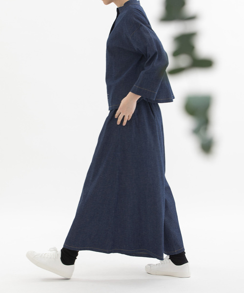 nop de nod(ノップドゥノッド)の「コットンリネンデニム・コットンツイルフレアーマキシパンツ(その他パンツ・レディース・インディゴブルー/ベージュ/ブラック・M)」の5枚目の写真